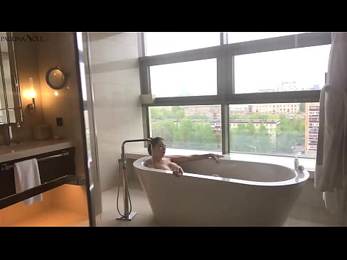 ❤️ Pitikek mezin Bi dilgermî pizika xwe di serşokê de dihejîne ❤ Tenê porno li porno ku.hentaibar-com.ru ❌️